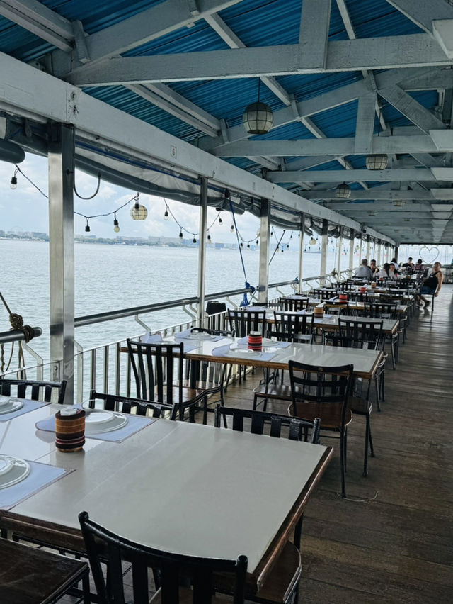  《馬尼拉灣最Chill的海上餐廳｜Harbor View Restaurant》