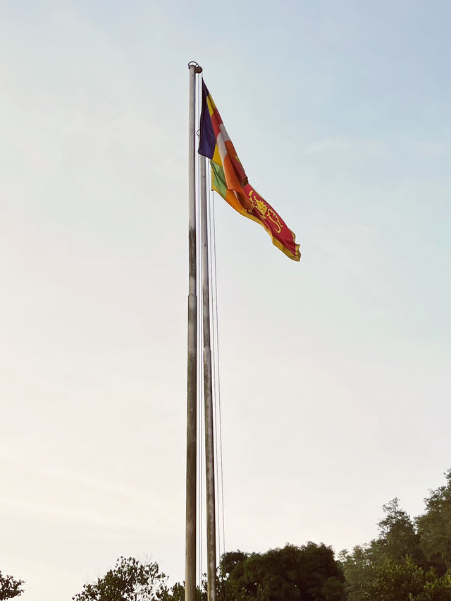 🇱🇰Sri Dalada Maligawa: Where the Sacred Tooth Relic Guards the Soul of Sri Lanka! 🙏