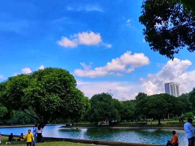 🏛️ Victoria Memorial – The Crown Jewel of Kolkata’s Colonial Grandeur