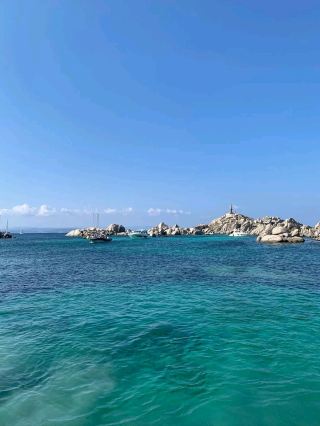 ความงามอันบริสุทธิ์ในน้ำทะเลสีฟ้า: เยี่ยมชมเกาะ Lavezzi