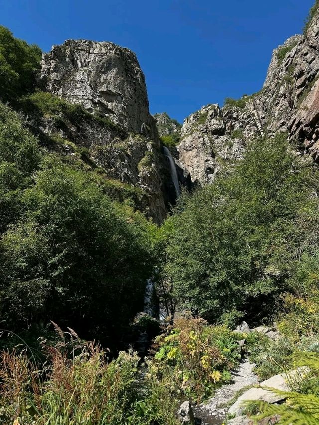 Marvel at the Stunning Gveleti Waterfall in Kazbegi, Mtskheta-Mtianeti Marvel at the Stunning Gveleti Waterfall in Kazbegi, Mtskheta-Mtianeti