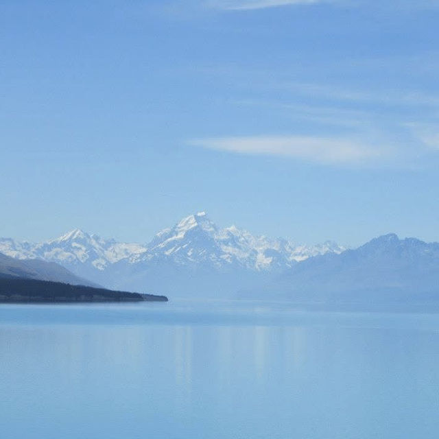 美到我想哭的普卡基湖藍