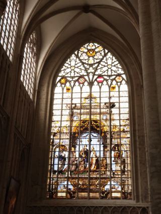 【ベルギーで最も美しい教会】サンミッシェル教会