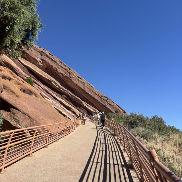 【アメリカ・コロラド】レッドロックス公園＆野外劇場（Red Rocks Amphitheatre）