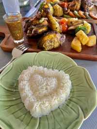 A tranquil Dining Gem. 
