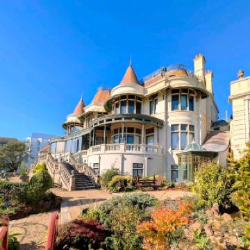 หอศิลป์และพิพิธภัณฑ์รัสเซล โคเตส