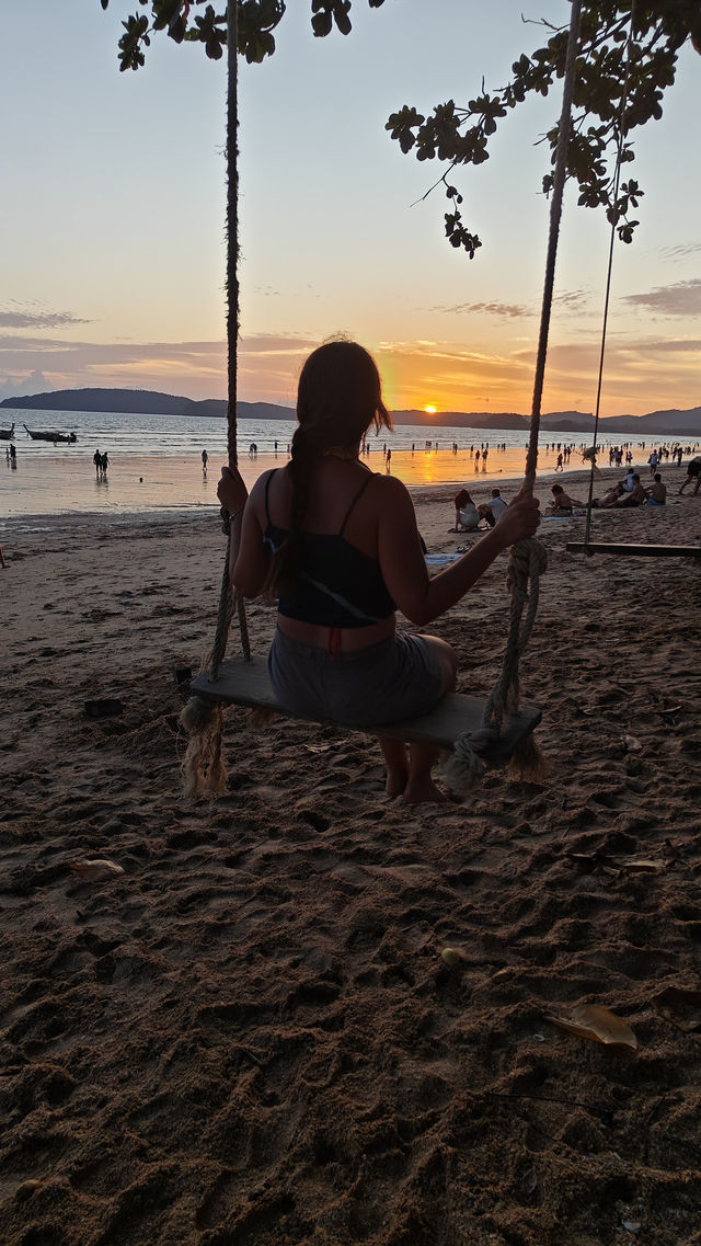 Island or Mountains? How to Choose Your Thailand Adventure 🇹🇭🏝️⛰️
