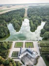 🏰✨ Château de Rambouillet: A Royal Retreat of Elegance and Nature ✨🏰    