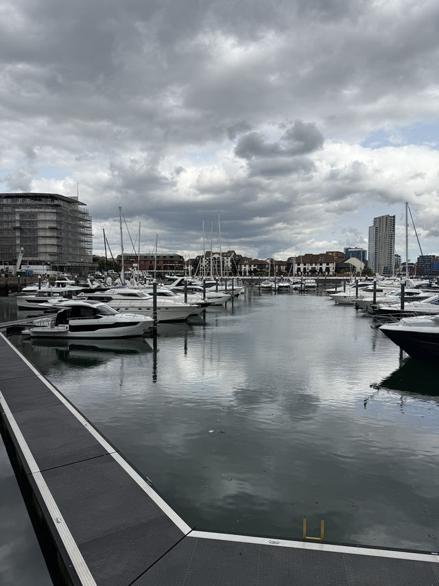 A Titanic Journey Through Southampton: Where History Meets the Sea 🌊⚓
