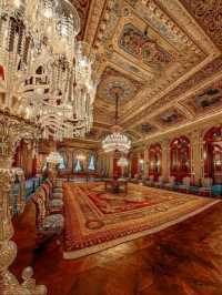 🏛️ Dolmabahçe Palace – Ottoman Grandeur on the Bosphorus