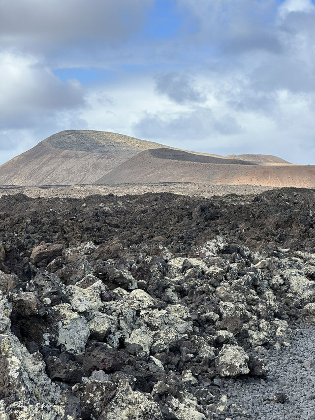 Hiking Caldera Blanca: Reviewing Epic Crater Trek in Lanzarote