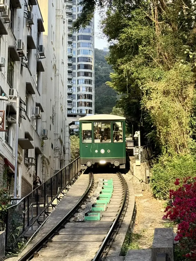 Victoria Peak Tram 🚋