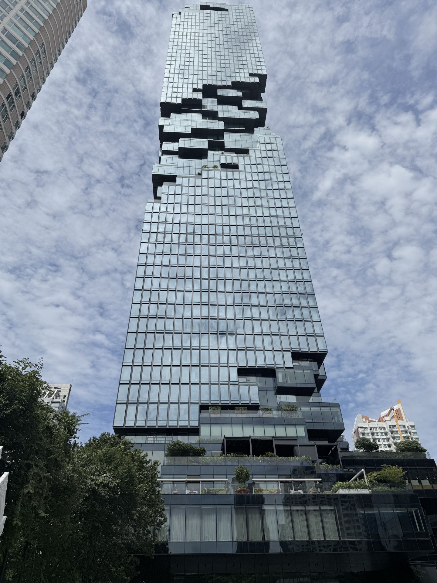 Незабываемые впечатления без лишних хлопот на смотровой площадке King Power Mahanakhon Sky Walk