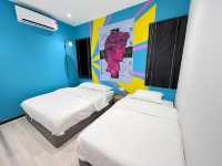 Discover a commercial art-themed homestay.