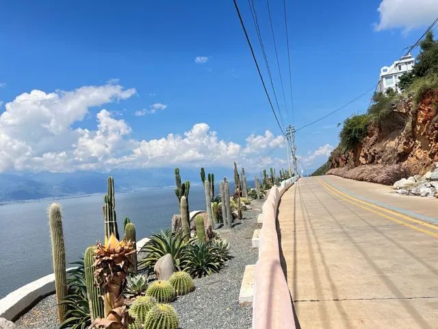 文筆村 | 通往天空和海的彩虹公路