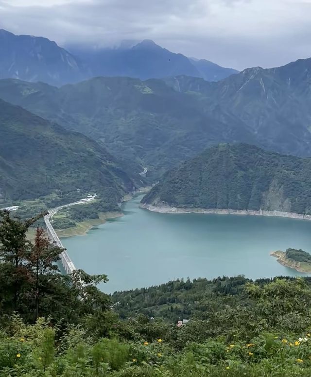 都江堰雲華山簡直是神仙住的地方