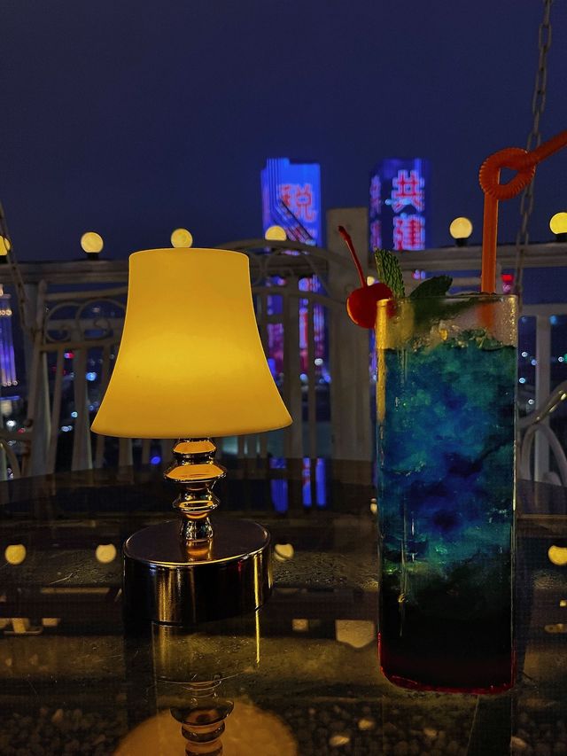 美絕了‼️俯瞰江門夜景小眾露天高空清吧🌃