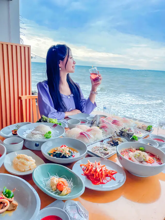 Busan is so romantic! It's like a fairy tale world! Save the travel guide