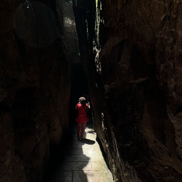Discover the Enchanting Huangshan Mountains: A Year-Round Gem in Anhui Province