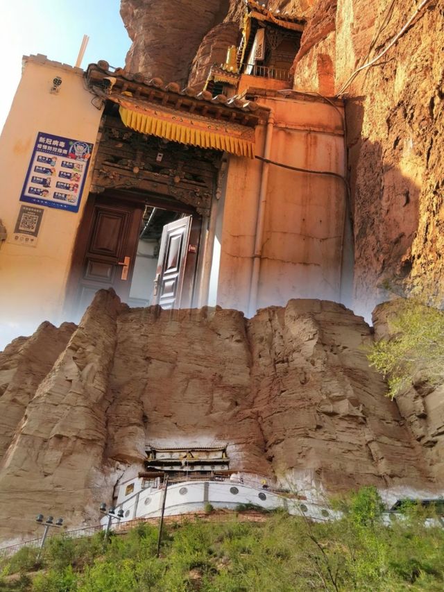 走進青海白馬寺，感悟神聖與自然