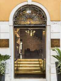 🌟 Venice Vistas & Cozy Comforts: Hotel Highlights 🌟