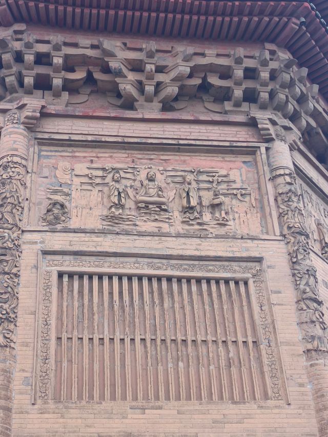 安陽天寧寺塔。 安陽天寧寺塔。