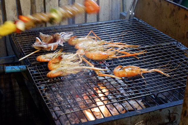 芭堤雅海鮮市場遊覽。