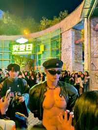啊啊啊！天津歡樂谷發男朋友啦！讓我一下子摸了十幾個男人。