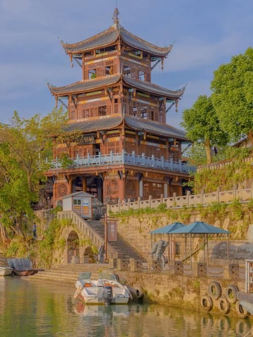 嘉陵江上最後的碼頭古鎮，被評為中國最美小城的周子古鎮。