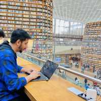 A Day at Starfield Library
