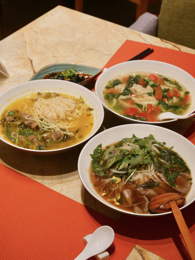 三亞這家……下午茶和餐廳有點意思。