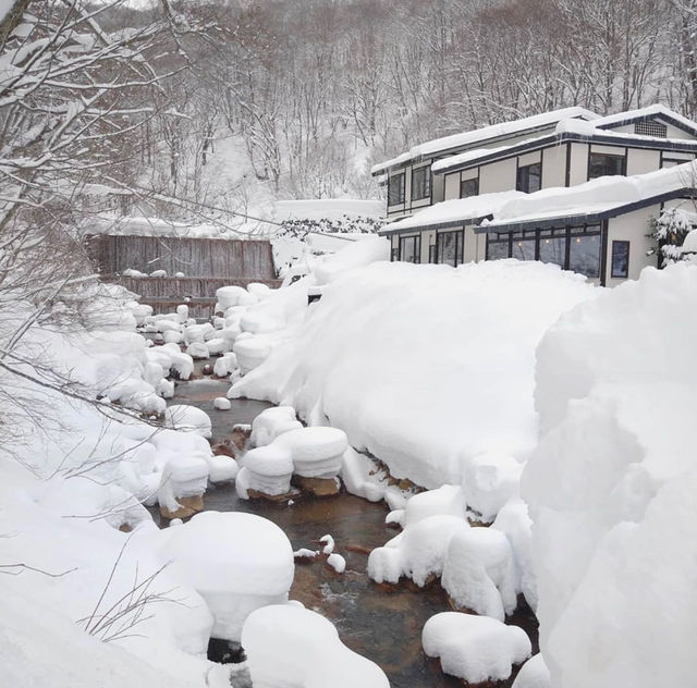 Have you ever experienced such a hot spring? Nyuto Onsen Village is a must-visit!