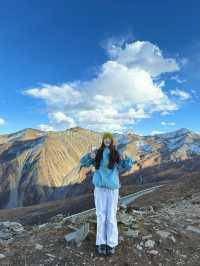 川西的雪山雲海美得令人讚嘆