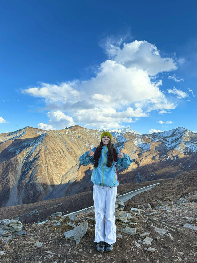 川西的雪山雲海美得令人讚嘆