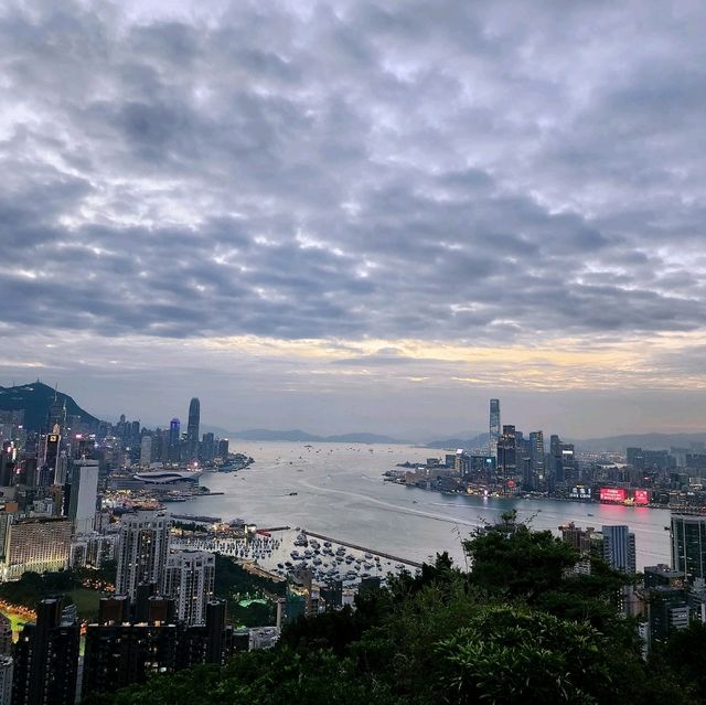 香港紅香爐峰⛰️|登頂看維港夜色🌇
