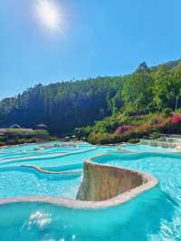 十萬大山22-38℃天然低溫溫泉，可去