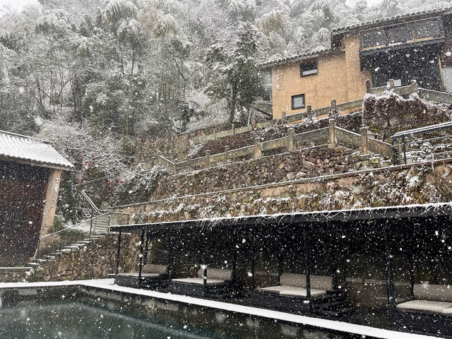在金華邂逅了超美的雪景