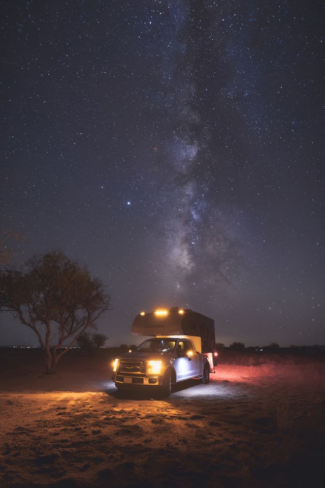 魔鬼城露營車過夜，五一遊敦煌夠刺激！