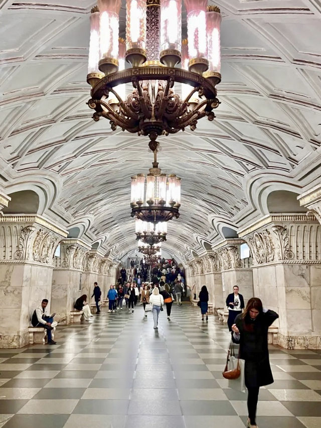🇷🇺莫斯科地鐵｜簡直媲美美術館！