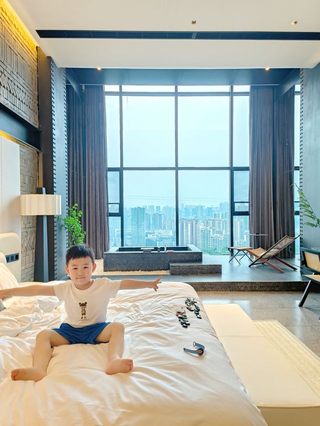 山城嘅美景喺酒店就可以沉浸式欣賞