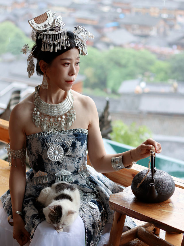 嚟千戶苗寨，當然要體驗苗族服飾寫真啦……