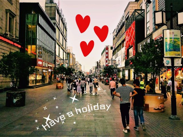 Exploring Yiwu’s Vibrant Night Snack Streets and Dining Hotspots
