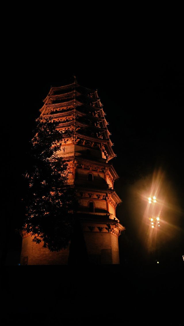 航拍直擊!夜幕下的正定古城,美到閃瞎你的眼!” 航拍直擊!夜幕下的正定古城,美到閃瞎你的眼!”