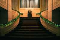 魔都外灘半島酒店超大聖誕樹已就位