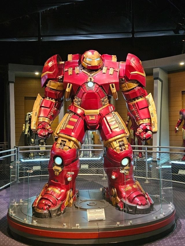 Disney Dreams Unleashed: Shanghai’s Ultimate Adventure Park! 🎢✨