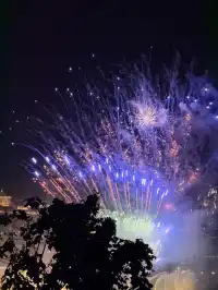 跨年推薦｜宜興窯湖小鎮  煙花腦袋衝！