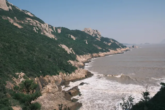 水桶岙徒步，全網怎麼沒人說海水是黃色的！