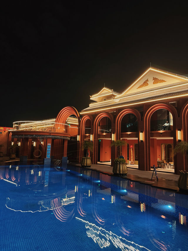 版納 | 在機場附近住進南洋風情酒店 從機場打車10分鐘左右就到,剛好晚上的飛機就不用舟車勞頓了。 版納 | 在機場附近住進南洋風情酒店 從機場打車10分鐘左右就到,剛好晚上的飛機就不用舟車勞頓了。