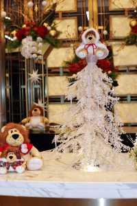 寶麗嘉點亮白冠聖誕樹