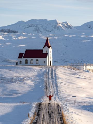 Unconventional Iceland Tour: The Right Way to Discover Your “Spiritual Homeland”